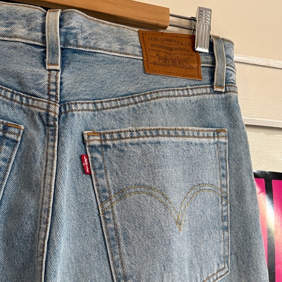 Levi’s Ribcage Split Flare Jeans - Picture 7 of 13